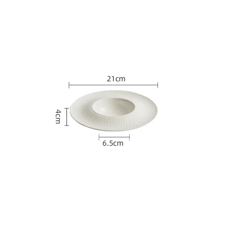 assiette-professionnelle-blanche-creuse-porcelaine-haute-qualité