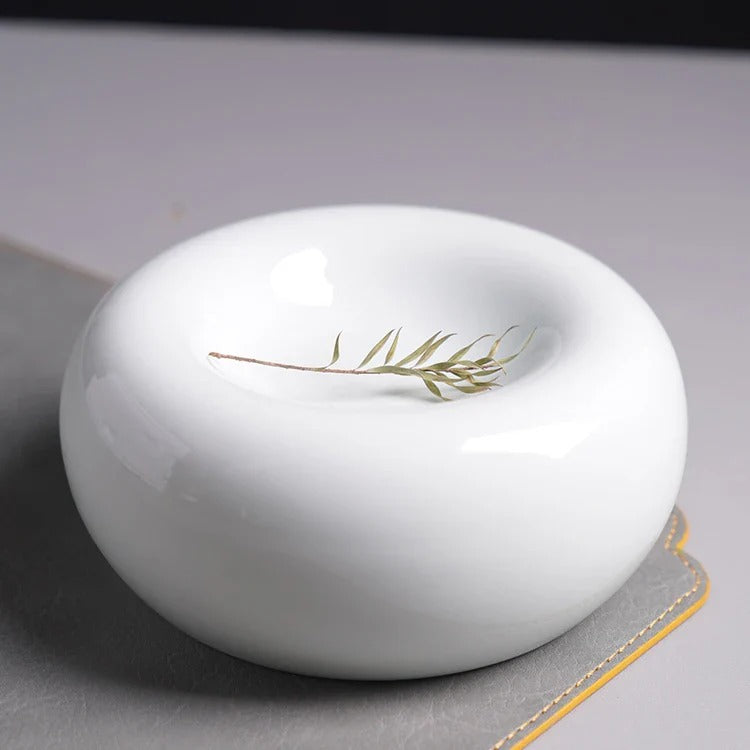 assiette-design-creuse-blanche-pour-chef-gastronomie-luxe

